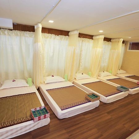 Grand Garden Hotel Yangon Extérieur photo